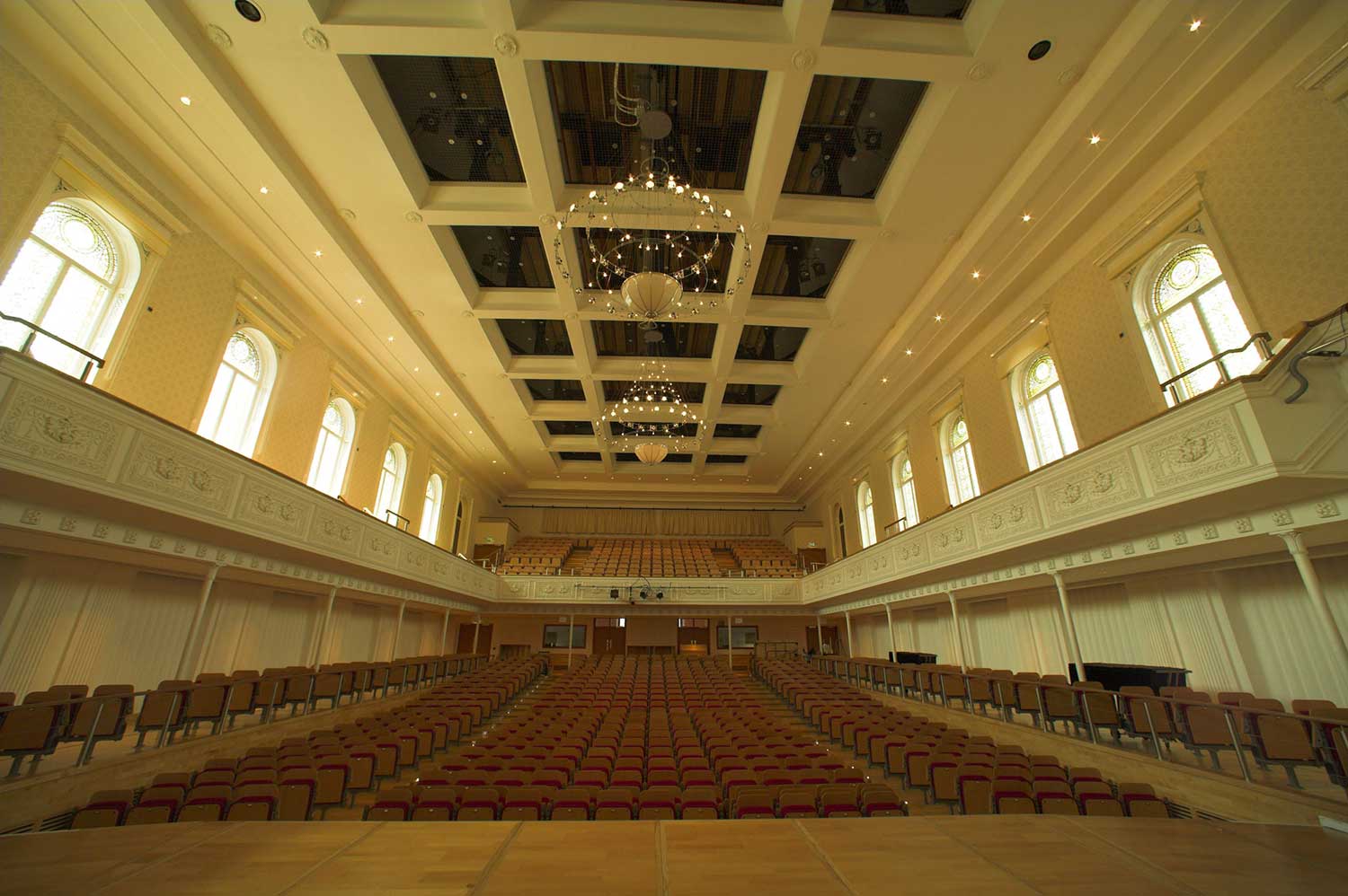 Tension Wire Grid Installation: Glasgow City Hall