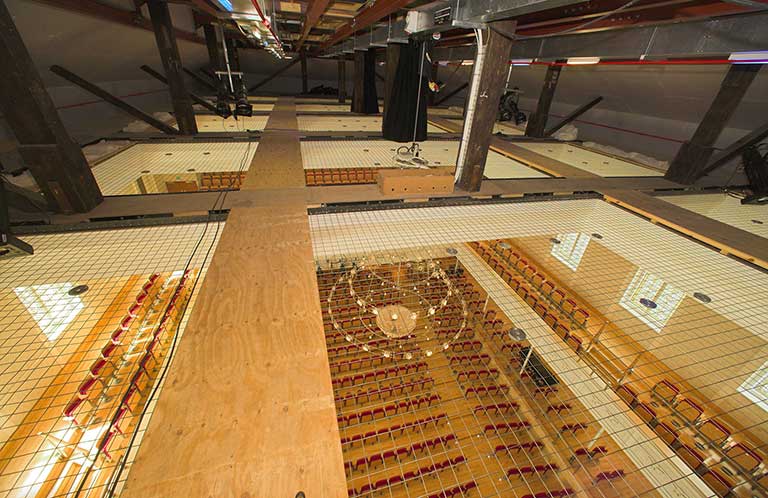 Tension Wire Grid Installation: Glasgow City Hall