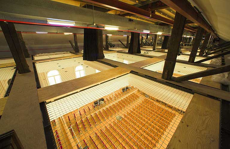 Tension Wire Grid Installation: Glasgow City Hall