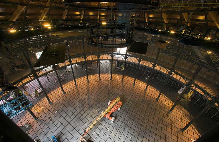 Tension Wire Grid Installation: Camden Roundhouse