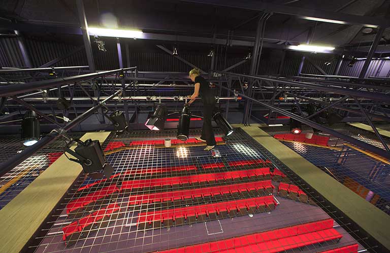 Tension Wire Grid Installation: Woodbridge School